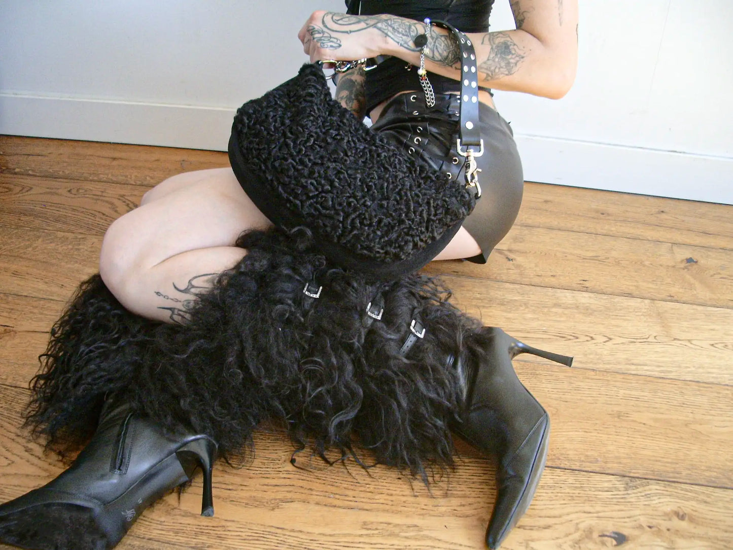 Fluffy Slouch Small - Black