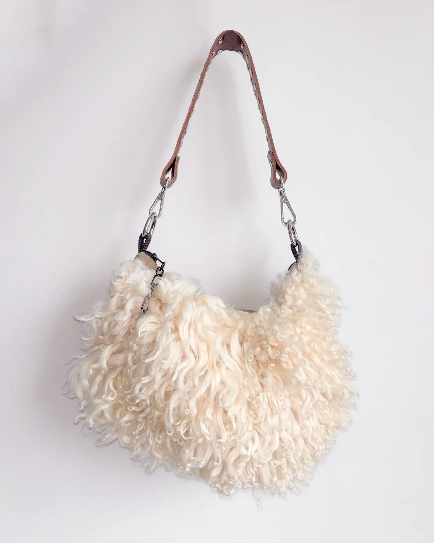 Fluffy Small Slouch - Cream