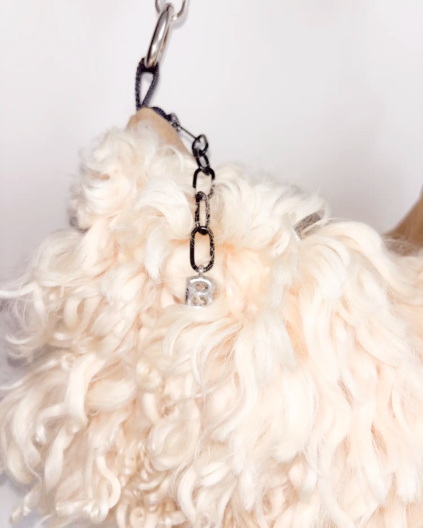 Fluffy Small Slouch - Cream